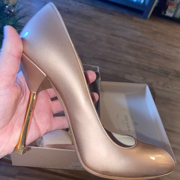 Prada Shoes - Prada Heels size 37/6 Like-New